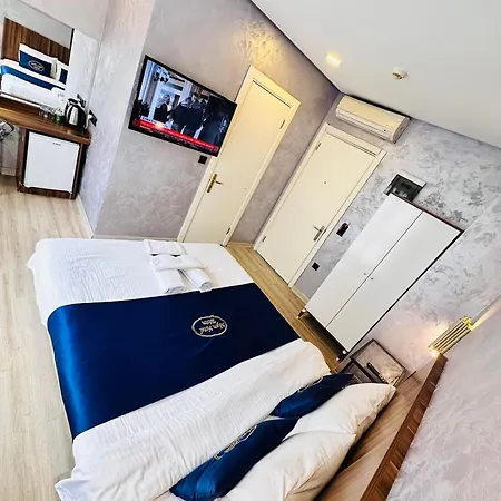 Center Alyon Taksim Of Prime Economy And Standart Category Istambul